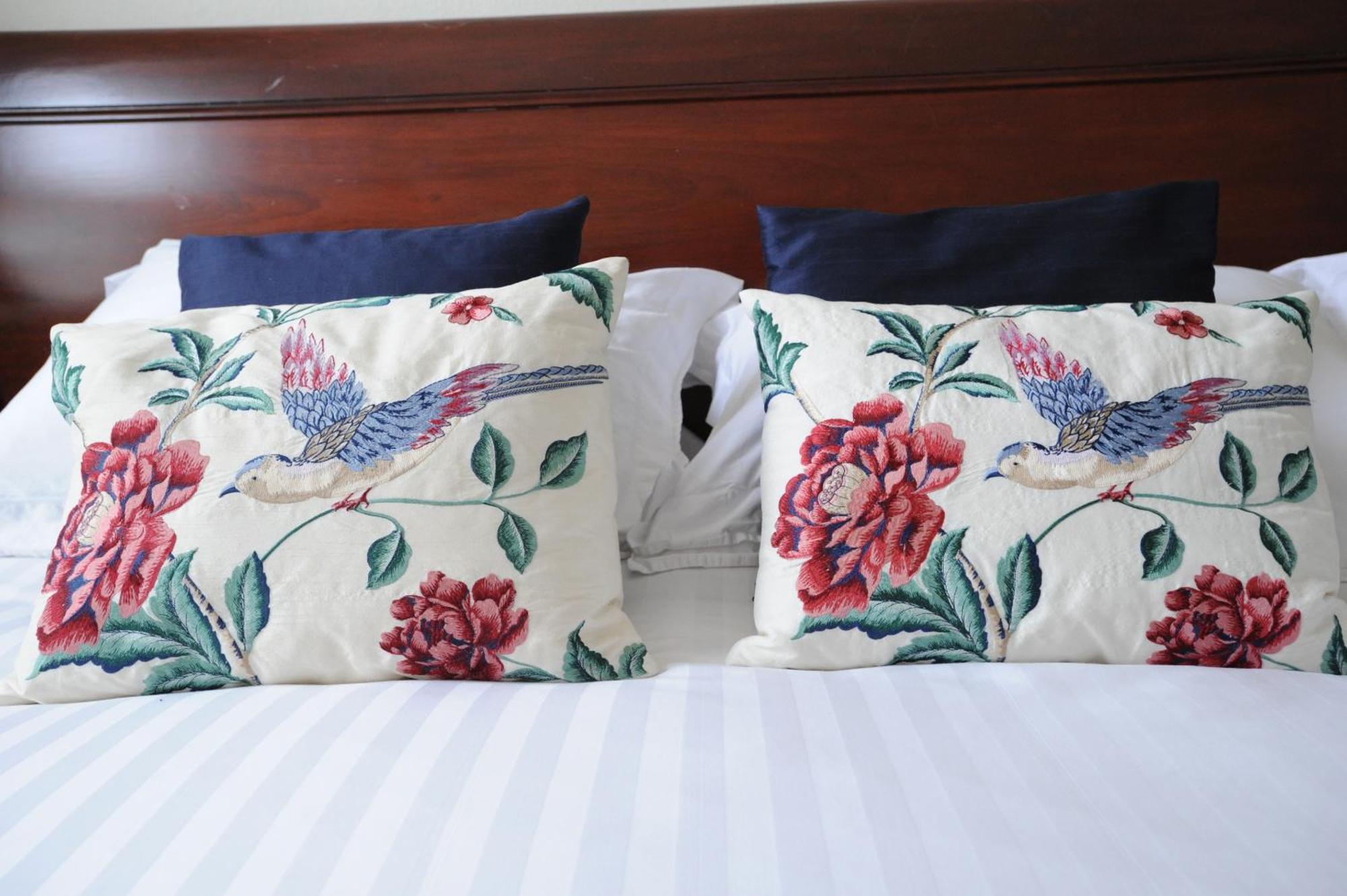 Hotel Anacapri Falmouth Pokoj fotografie Pillows on a bed